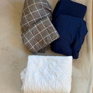 Home Essentials Twin XL Bedding Bundle: 2 flat & fitted sheets, 1 mattress cover